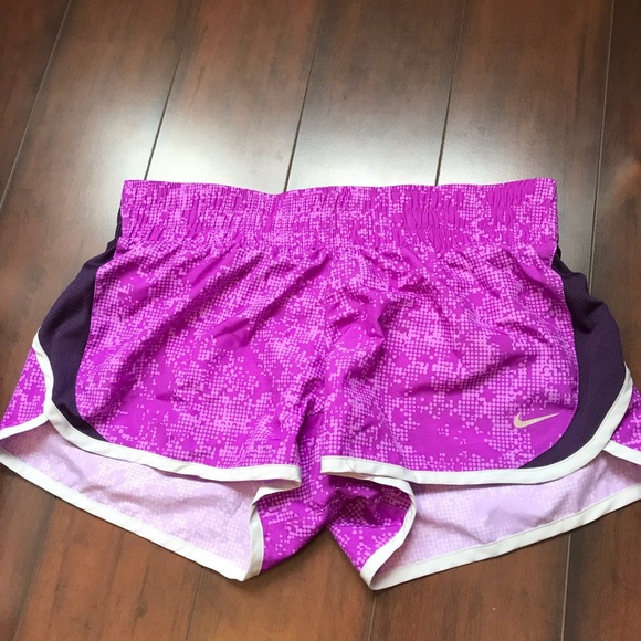 Nike running shorts - Picture 1 of 2
